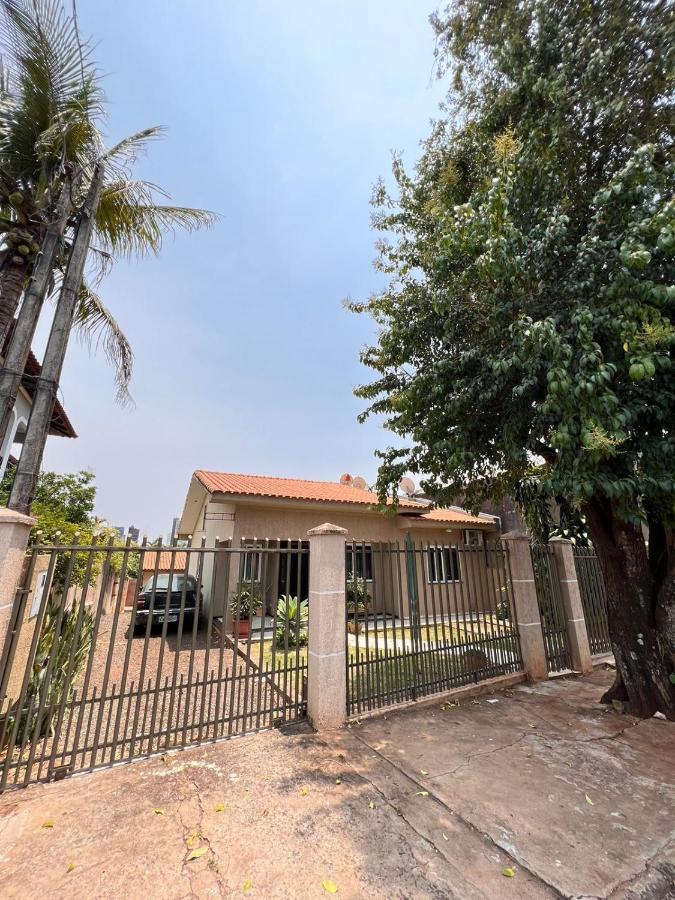 Casa Aconchegante No Centro De Foz Do Iguacuヴィラ エクステリア 写真