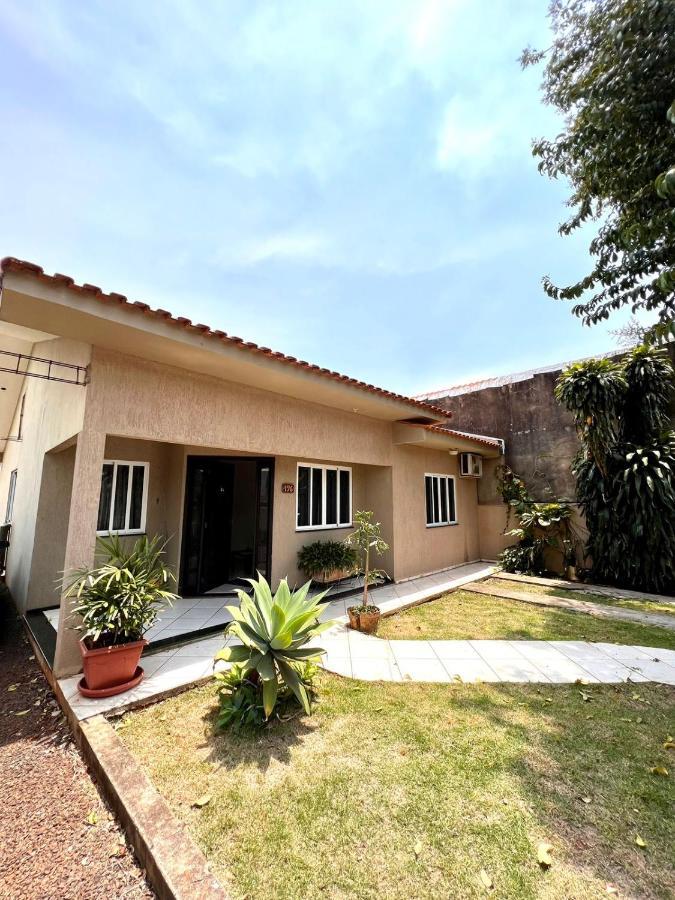 Casa Aconchegante No Centro De Foz Do Iguacuヴィラ エクステリア 写真